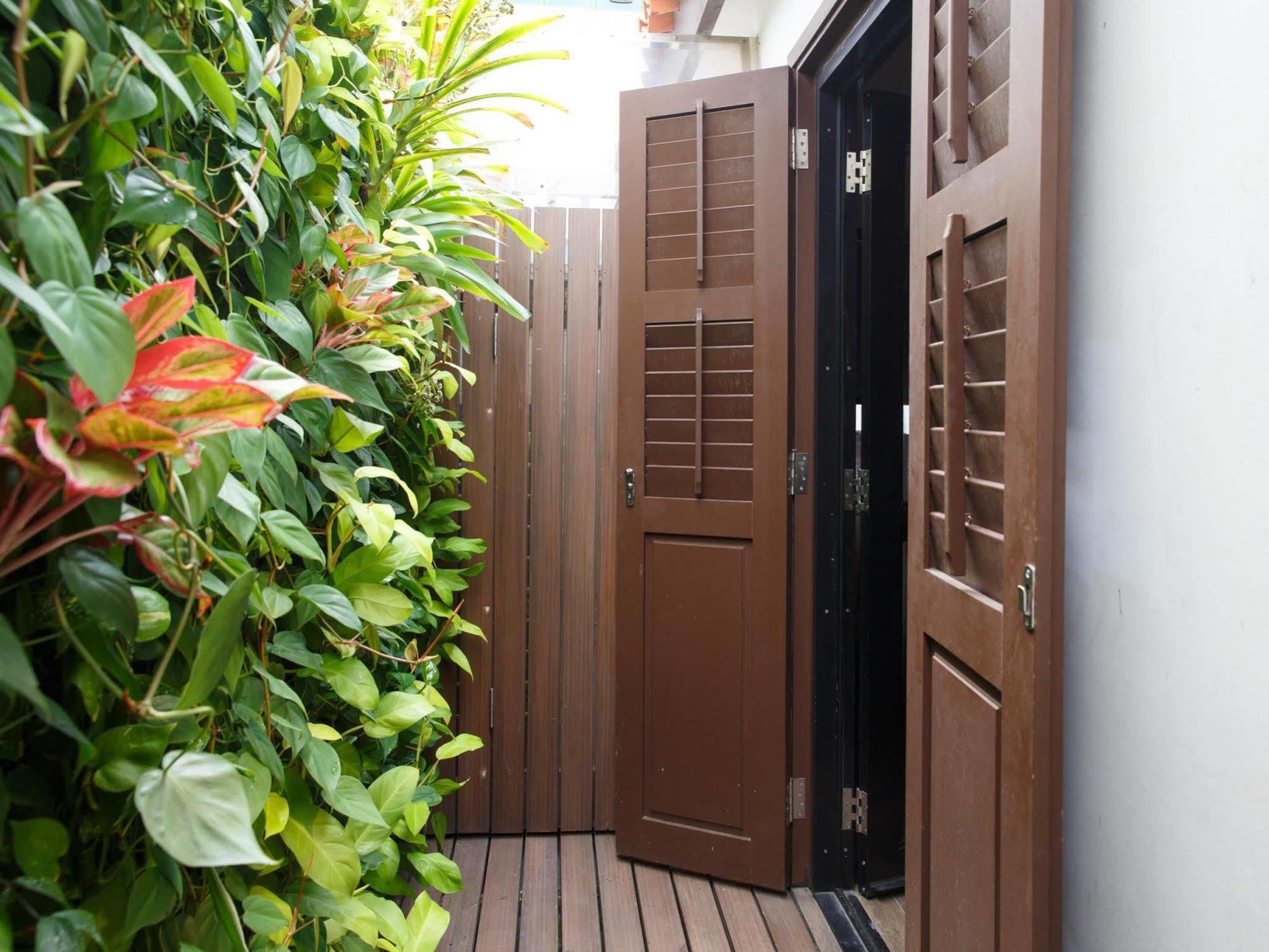 Hotel Clover 33 Jalan Sultan Singapore Exteriör bild